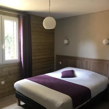 Logis Le Val Sarah מלון 3*